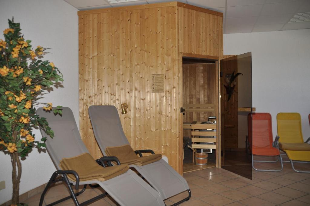 Rennsteighotel Herrnberger Hof Neuhaus am Rennweg Exterior foto