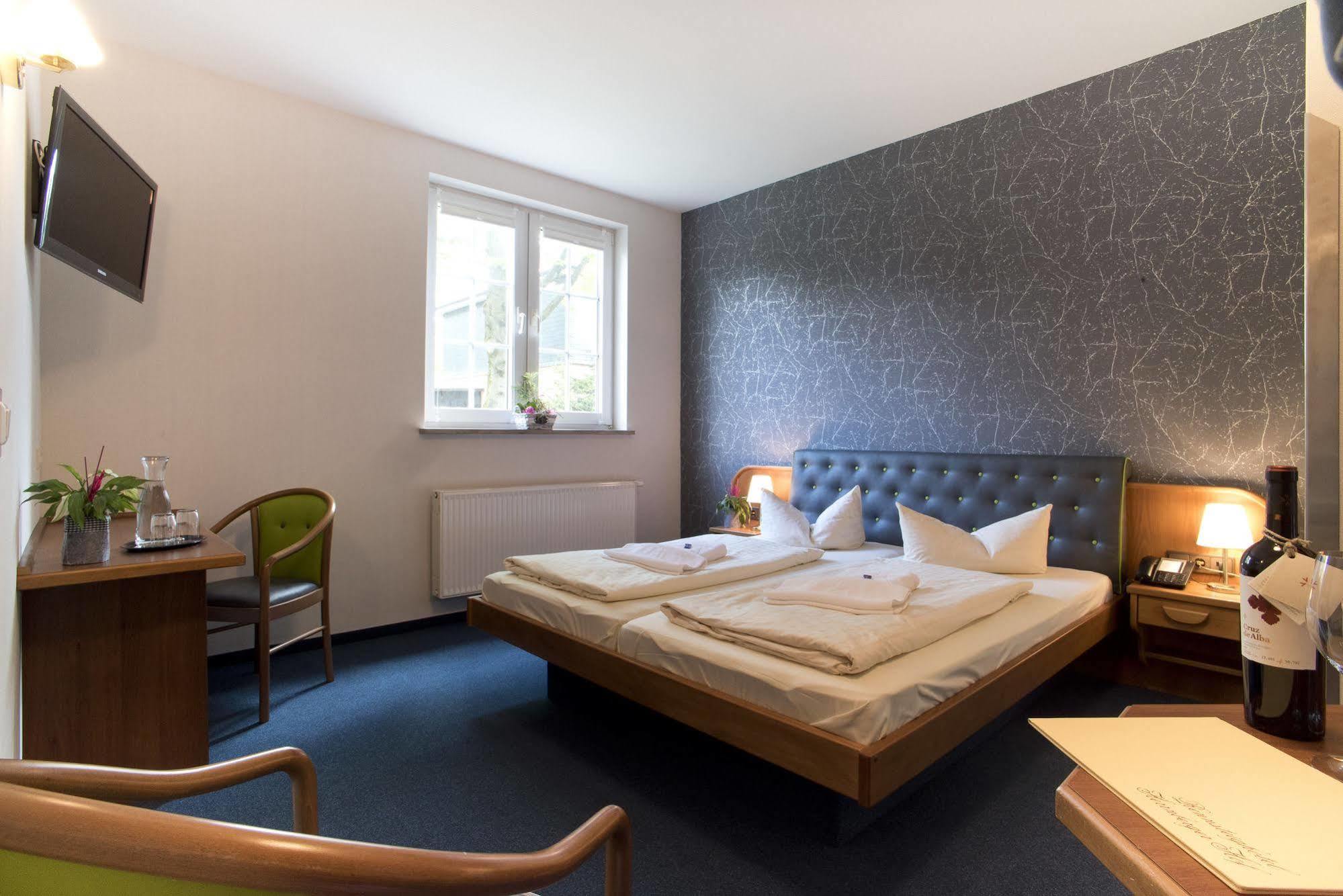 Rennsteighotel Herrnberger Hof Neuhaus am Rennweg Exterior foto